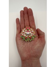 broche fleur de lotus accessoire de mode du quotidien