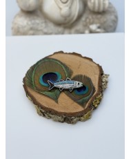 Broche maquereau brodée à la main, bijou textile poisson original inspiré de la mer