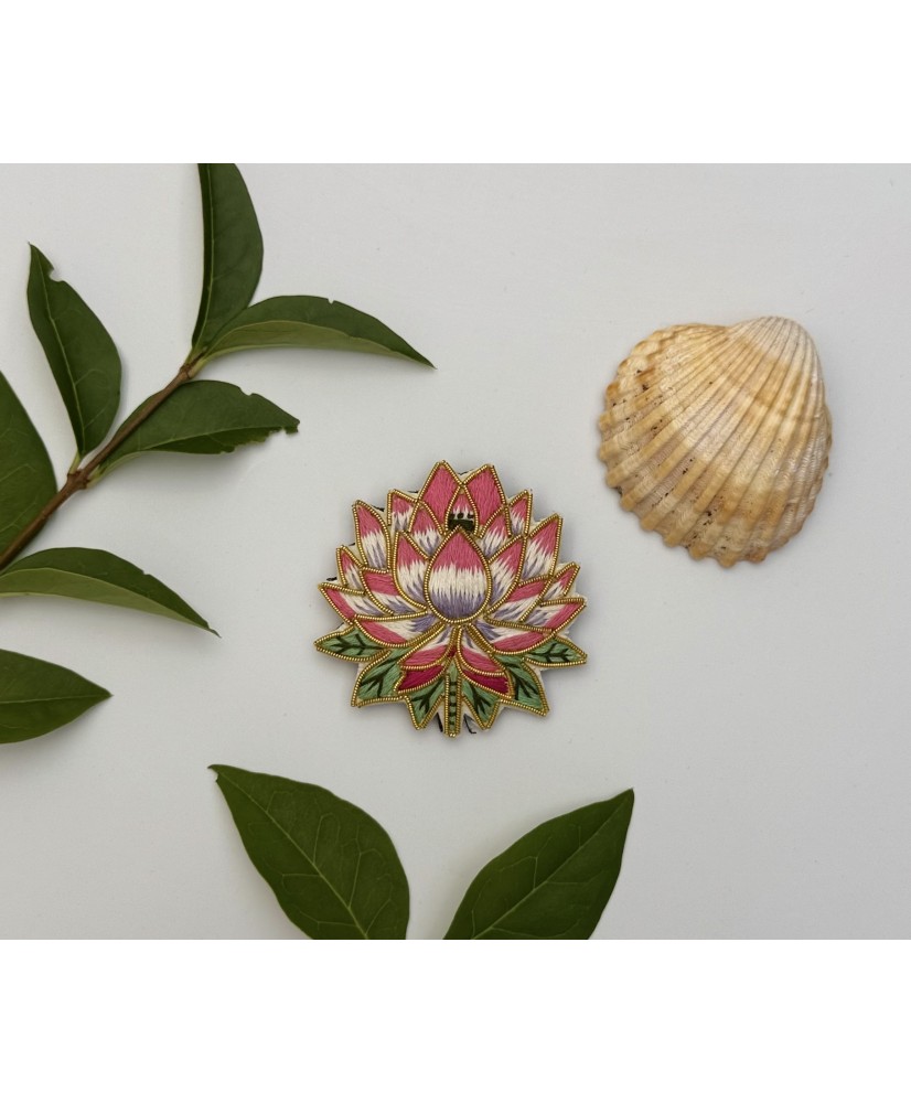 broche lotus